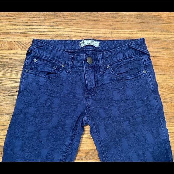 Free people navy blue embroidered skinny pants - Picture 3 of 4